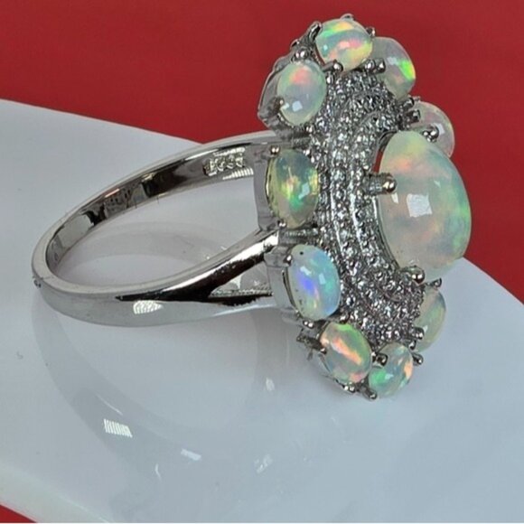 925 Sterling Silver Ring 8.5 with Natural White Opal Gem - Picture 8 of 11